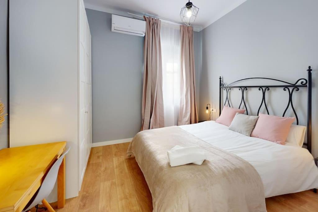 Bright Flat Rosaleda Apartment Malaga Exterior photo