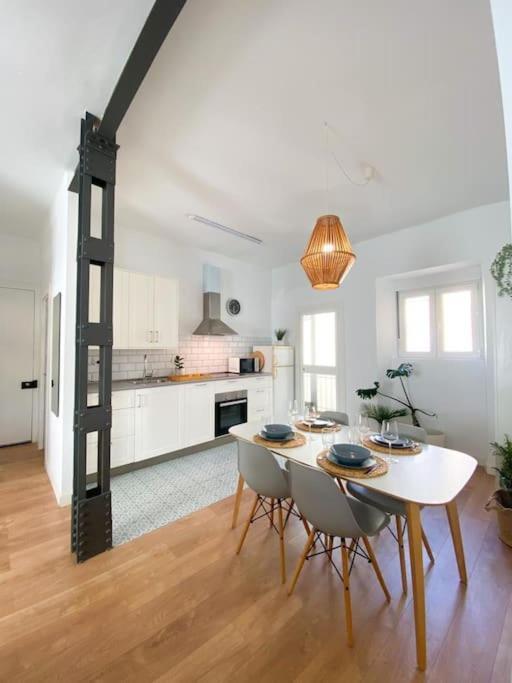 Bright Flat Rosaleda Apartment Malaga Exterior photo