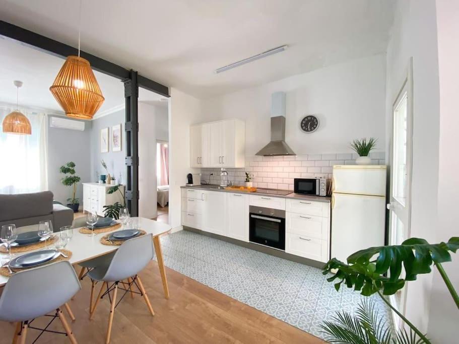 Bright Flat Rosaleda Apartment Malaga Exterior photo
